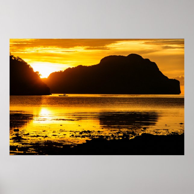 Affiche Coucher de soleil doré sur la baie (Devant)