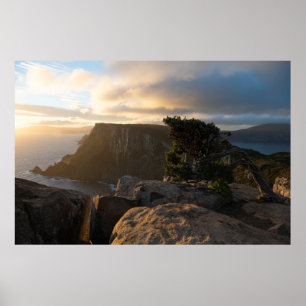 Affiche Coucher de soleil doré sur les plus hautes falaise
