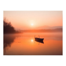 Coucher de soleil orange avec bateau de pêche