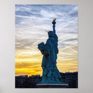 Affiche Coucher de soleil sur la réplique de la statue de