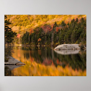 Affiche Couleurs d'automne reflétées sur l'étang du castor