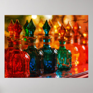Affiche Couleurs vives sur des flacons de parfum anciens s