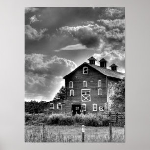 Affiche Country Barn Clouds in Black and White