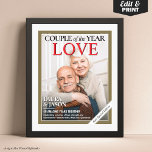 Affiche Couverture de magazine Anniversaire Personnalisé,<br><div class="desc">Célébrez votre histoire d'amour avec cette couverture du magazine Custom Anniversary - Poster de portraits en couple! Avec une photo personnalisée du couple heureux et des titres personnalisés, ce design unique transforme vos moments spéciaux en une couverture de magazine glamour. Parfait pour les fêtes d'anniversaire, les cadeaux ou la décoration...</div>