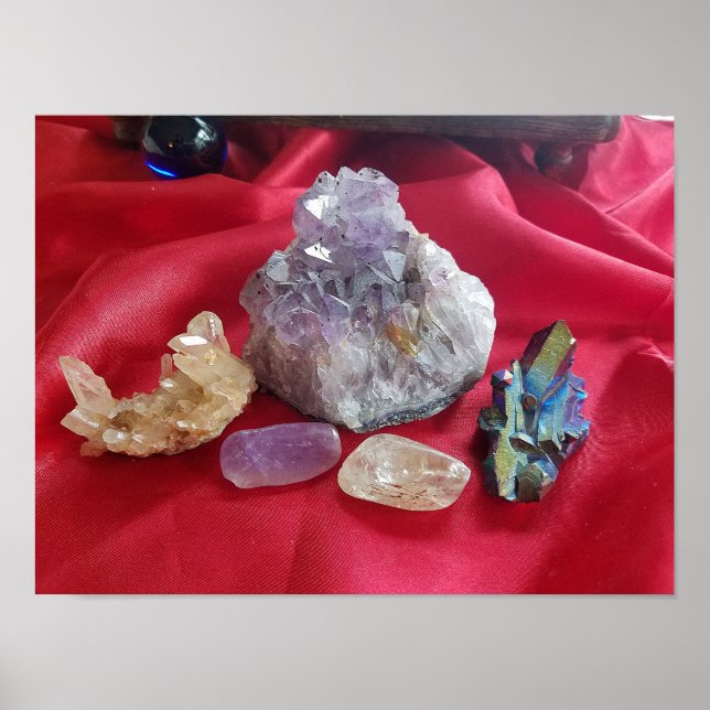 Affiche Crystals on Red Satin Still Life Photographie (Devant)