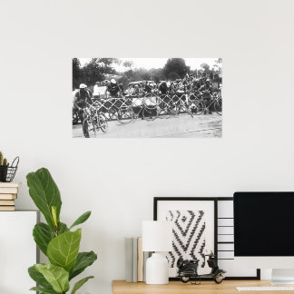 Affiche Cyclistes Ne Peuvent Pas Attendre Au Passage à Niv