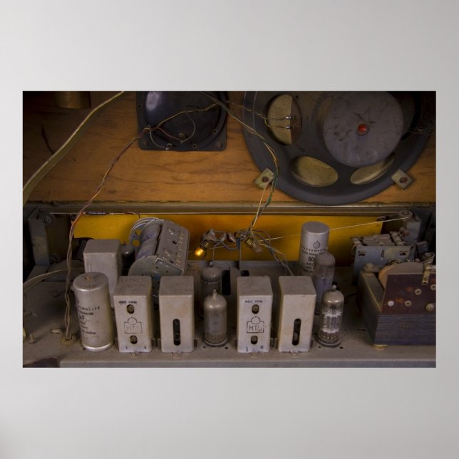 Affiche dans l'ancienne radio (Devant)