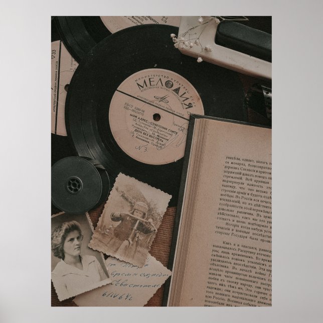 Affiche Dark Academia Objets vintages esthétiques (Devant)