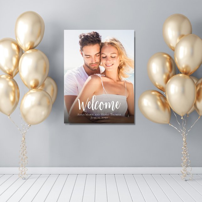 Affiche de bienvenue mariage Typographie classique (Wedding welcome sign with photo template and stylish calligraphy script. )