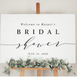 Affiche de bienvenue minimale des Fêtes des mariée<br><div class="desc">Simple signe de bienvenue de la douche nuptiale noire et blanche.</div>