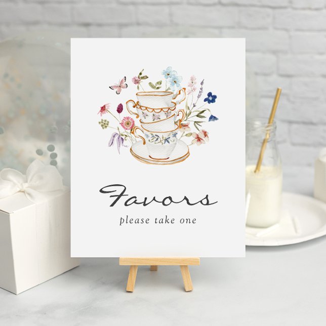 Affiche de Favors de Mariage au Thé (Elegant Floral Tea Party Bridal Favors Poster with Butterfly by Painted Paperie
)