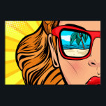 Affiche de femme à lunettes de soleil Pop Art sur<br><div class="desc">Une femme pop art cool avec des lunettes de soleil où la plage se reflète. Parfait avec un cadre noir simple.</div>