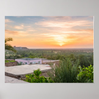 Affiche de moutons paisibles paissant au coucher d