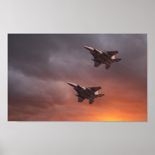 Affiche Deux F-15E volants à basse altitude frappent des a (Devant)
