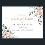 Affiche Dîner de répétition horizontale Dusty Rose<br><div class="desc">Ce panneau d'accueil pour le dîner de répétition horizontale et poussiéreuse rose est parfait pour une répétition mariage rustique. Le design est composé d'élégantes aquarelles rose roux et de feuillage vert,  soigneusement assemblés en de beaux bouquets.</div>