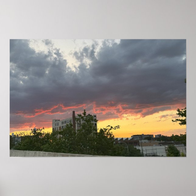 Affiche du coucher de soleil de la ville avec nuag (Devant)