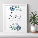 Affiche Dusty Eucalyptus Simple Aquarelle Foliage Faveurs<br><div class="desc">Eucalyptus favorise le signe avec la calligraphie élégante et l'eucaluptus feuilles. Design botanique simple et sobre avec aquarelle feuillage et verdure dans un bleu gris-bleu poussiéreux vert. Parfait pour les eucalyptus et la mariage à thème de verdure botanique, douche nuptiale, baby shower etc. Veuillez naviguer dans mon magasin - collection...</div>