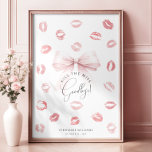 Affiche Embrassez l'affiche Miss Goodbye Keepsaké<br><div class="desc">L'affiche "Kiss the Miss Goodbye Keepsaké" est un souvenir magnifiquement conçu qui résume parfaitement l'excitation et la joie d'une douche nuptiale. Cette affiche allie sophistication moderne et romantisme intemporel, offrant une façon unique et chaleureuse aux invités de laisser leur marque lors de l'occasion spéciale. Au centre du design se trouve...</div>