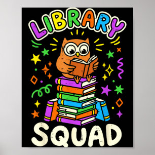 Affiche Équipe de bibliothèque de hibou drôle lisant des e