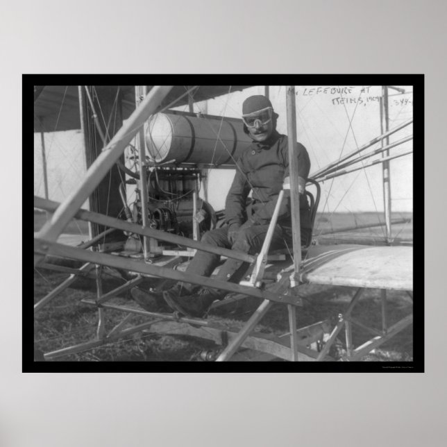 Affiche Eugene Lefebvre assis à son avion 1909 (Devant)