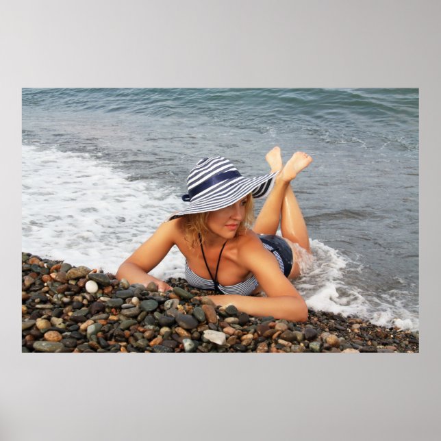 Affiche Femme blonde à la plage (Devant)