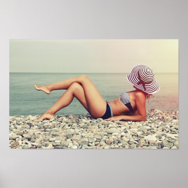 Affiche Femme blonde à la plage (Devant)
