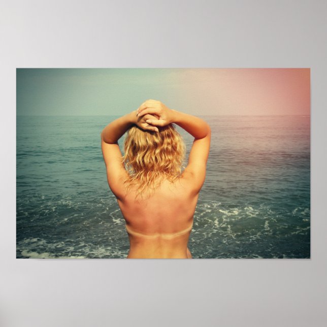 Affiche Femme blonde à la plage (Devant)