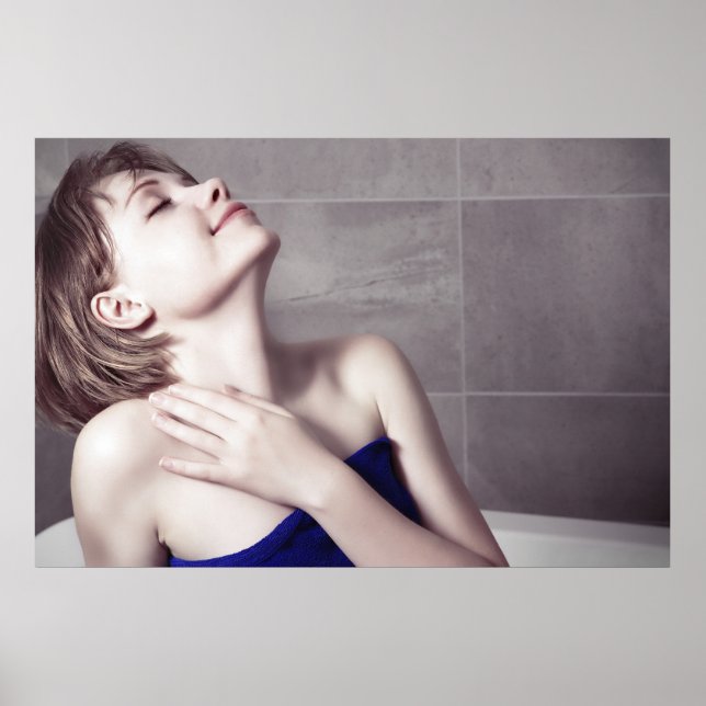 Affiche Femme dans les toilettes  (Devant)