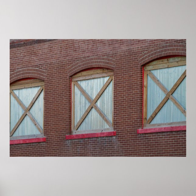 Affiche Fenêtres Boarded Brick Building (Devant)