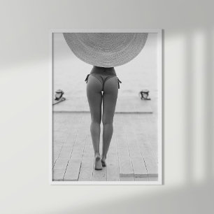 Affiche Fille en Casquette sur la plage Noir et Blanc Impr