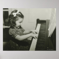 Fille Jouant Piano
