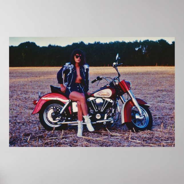 Affiche Fille Pinup Classique Sur Une Moto (Devant)