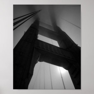 Affiche Golden Gate Bridge Tower in Fog - San Francisco