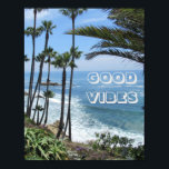 Affiche Good Vibes Ocean Palm Trees Mur de sable<br><div class="desc">Good Vibes — détendez-vous avec cette superbe photo de l'océan Pacifique et les merveilleux palmiers qui surplombent le sable. Fabriquée pour être déplacée, chaque écusson murale peut être pelée et rembobinée jusqu'à cent fois sans endommager l'écusson ou les murs. Pas de colle, pas de cadre, pas de douleur - faites...</div>