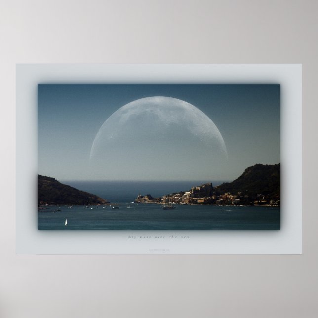 Affiche grande lune au-dessus de la mer (Devant)