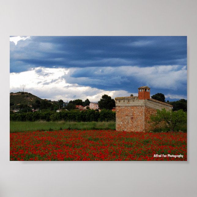 Affiche Grange de campagne dans un champ de coquelicots (Devant)