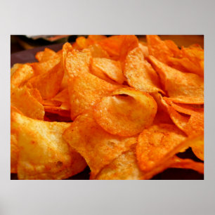 Affiche Gros plan de chips juteux, croustillants sur plaqu