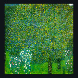 Affiche Gustav Klimt Roses sous l'affiche de l'arbre à poi<br><div class="desc">Gustav Klimt Roses Sous L'Affiche Du Poirier. Huile sur toile de 1905. Une belle peinture de l'artiste autrichien Gustav Klimt. Un des paysages magnifiques de Klimt, alliant tendances impressionnistes et art nouveau, cette oeuvre combine l’amour de Klimt pour les fleurs et les arbres fruitiers avec des verts et des jaunes...</div>