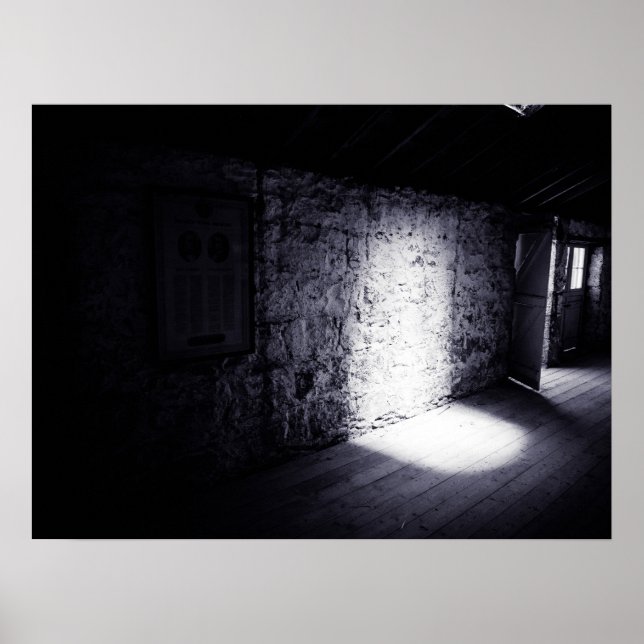 Affiche Hauning lumière sur le mur de la grange de pierre  (Devant)
