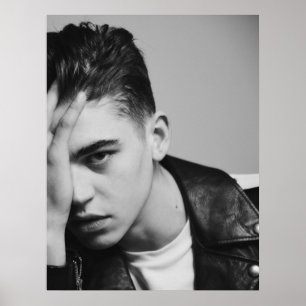 Affiche Hero Fiennes Tiffin