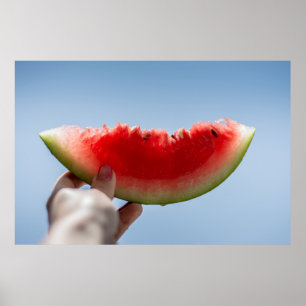 Affiche Holding sliced watermelon