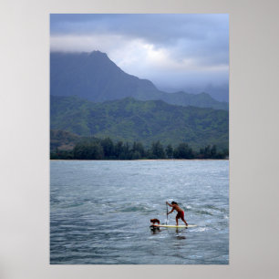 Affiche Homme et chien sur un stand up paddle à Hanalei Ba