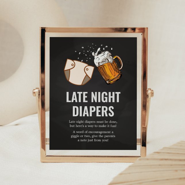 Affiche Huggies et chuggies Diapositives nocturnes (Beer And Diaper Baby is Brewing Baby Shower Late Night Diapers Sign)
