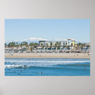 Affiche Huntington Beach et Snow Capped Mountains