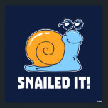 Affiche Il L'A Essuyé<br><div class="desc">Le graphisme d'escargot "Snail It" conçu par bCreative montre un escargot cool avec lunettes de soleil ! Cela fait un grand cadeau pour la famille, les amis ou un régal pour vous-même! Ce graphisme amusant est un grand ajout au style de n'importe qui. bCreative est un créateur et un donneur...</div>