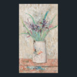 Affiche Irises dans un vase de fleurs blanches | Tadeusz M<br><div class="desc">Irises in a White Flower-Vase (1920) de Tadeusz Makowski (polonais, 1882-1932) est une vie morte sereine et texturée qui capture l'élégance rustique des iris fraîchement coupés. Les fleurs, disposées dans un vase blanc décoratif, sont rendues avec une subtile stylisation et une géométrie douce, reflétant le style moderniste en évolution de...</div>