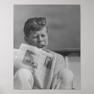 Affiche JFK détendant dehors