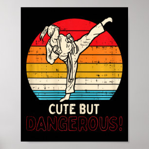 Affiche Jolie mais dangereuse fille Ponytail Kick Karate T