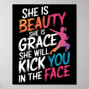 Affiche Karate Elle Est Beauté Elle Est Grace Elle Va Tuer