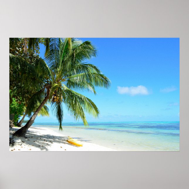 Affiche Kayak jaune sur une plage de sable blanc (Devant)